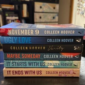 Colleen Hoover soft cover book lot: Verity/It Ends With Us/Ugly love and others
